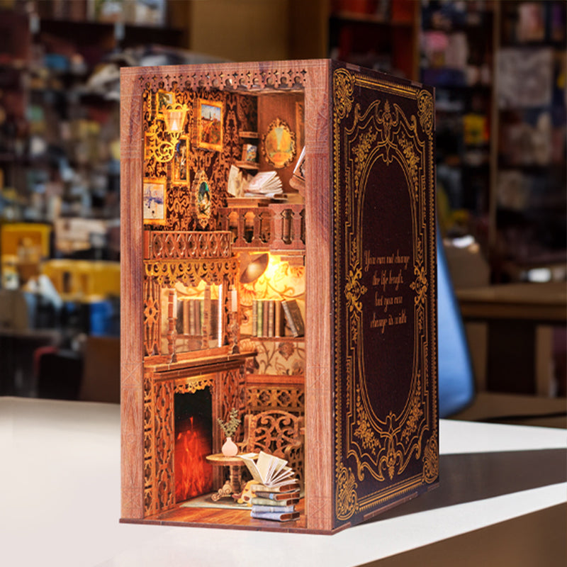 Lysliv DIY Book Nook Kit | Eternal Bookstore